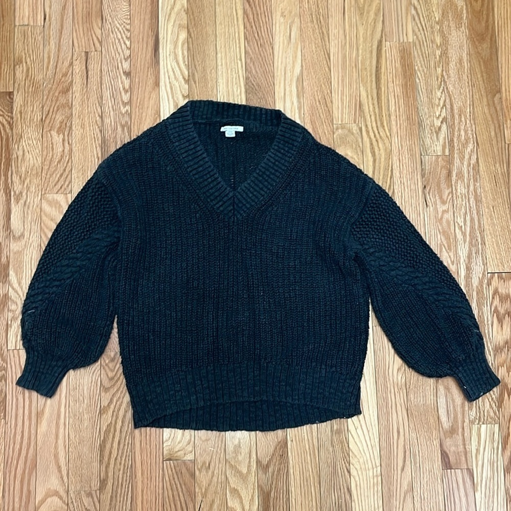 American Eagle Dark Gray Knit‎ Sweater - Small